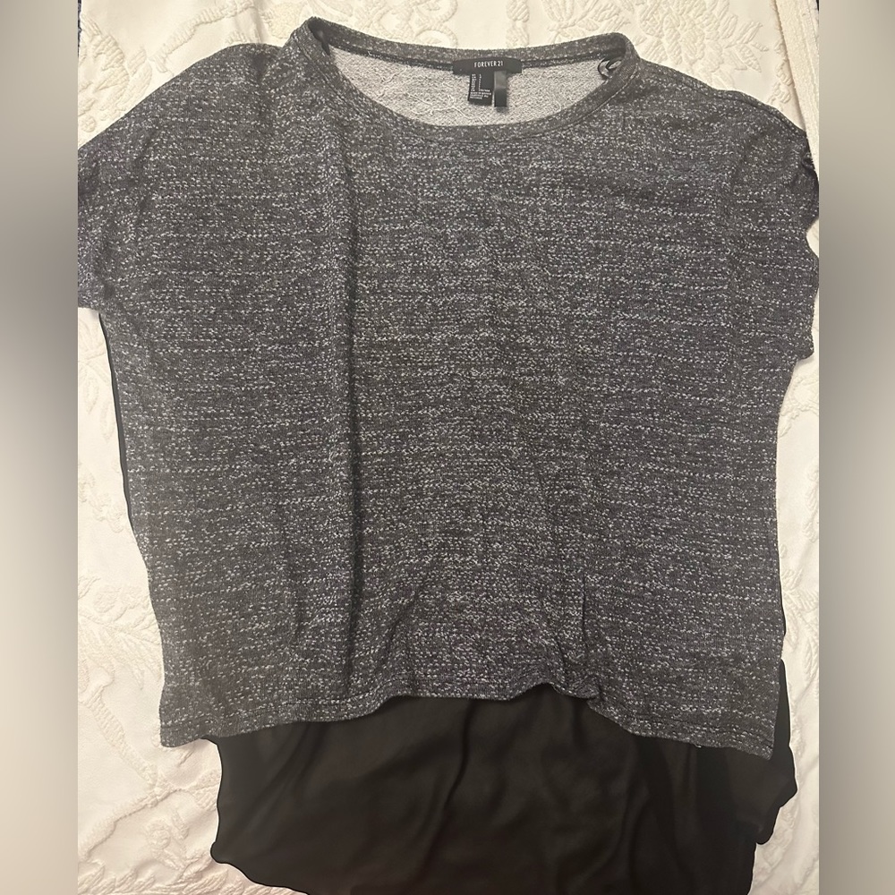 Forever 21 gray and black shirt size large